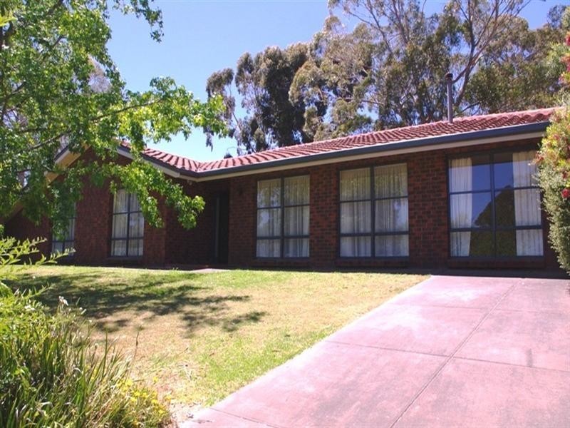 3 Sandow Crescent, Coromandel Valley SA 5051