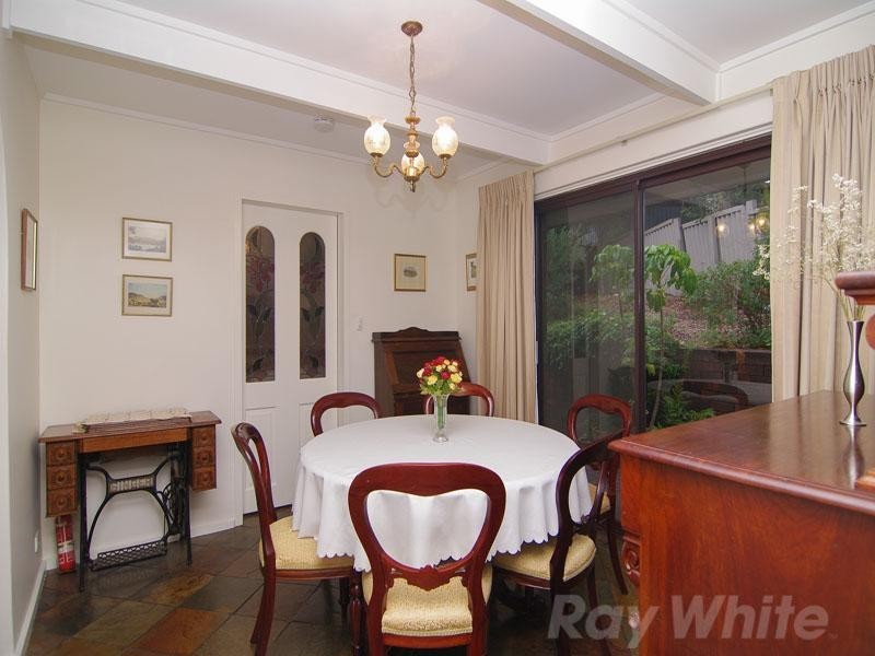 3 Sandow Crescent, Coromandel Valley SA 5051