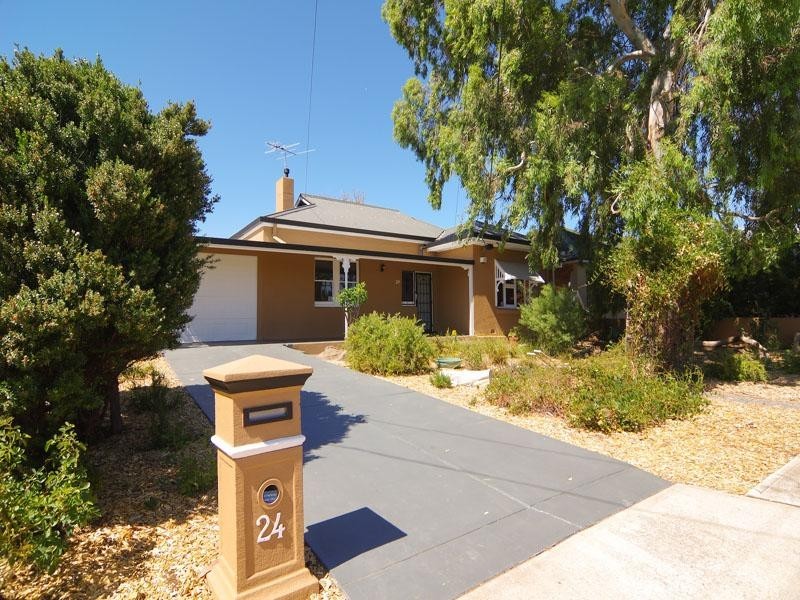 24 Ralph Street, Sturt SA 5047