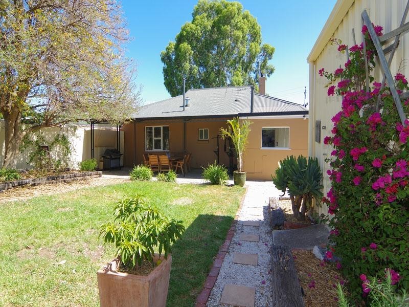 24 Ralph Street, Sturt SA 5047