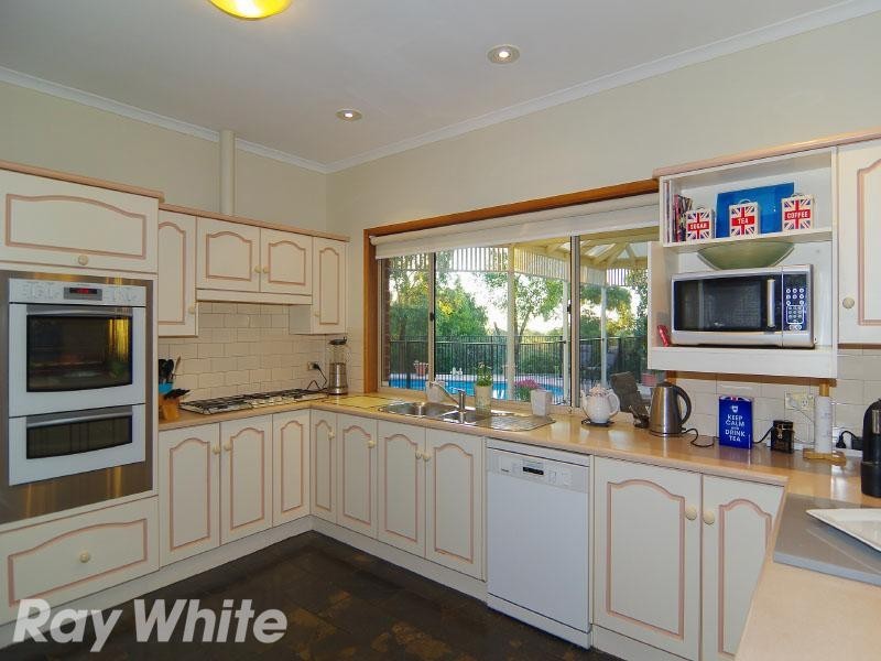 4 Ridgetop Place, Coromandel Valley SA 5051