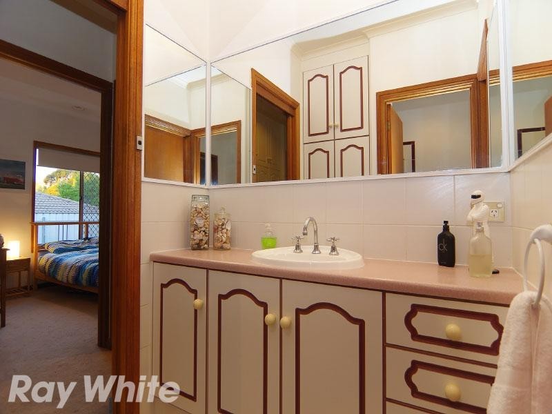 4 Ridgetop Place, Coromandel Valley SA 5051