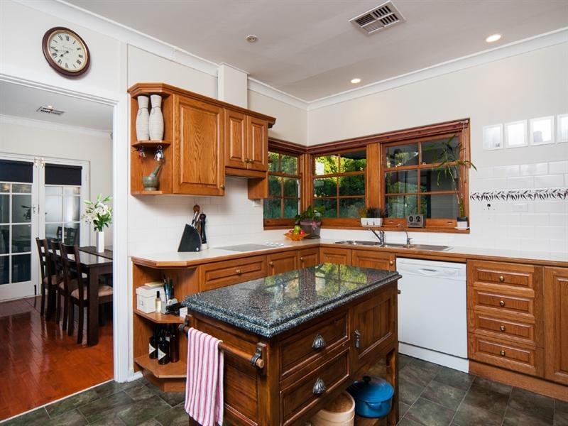 7 Pine Grove, Belair SA 5052