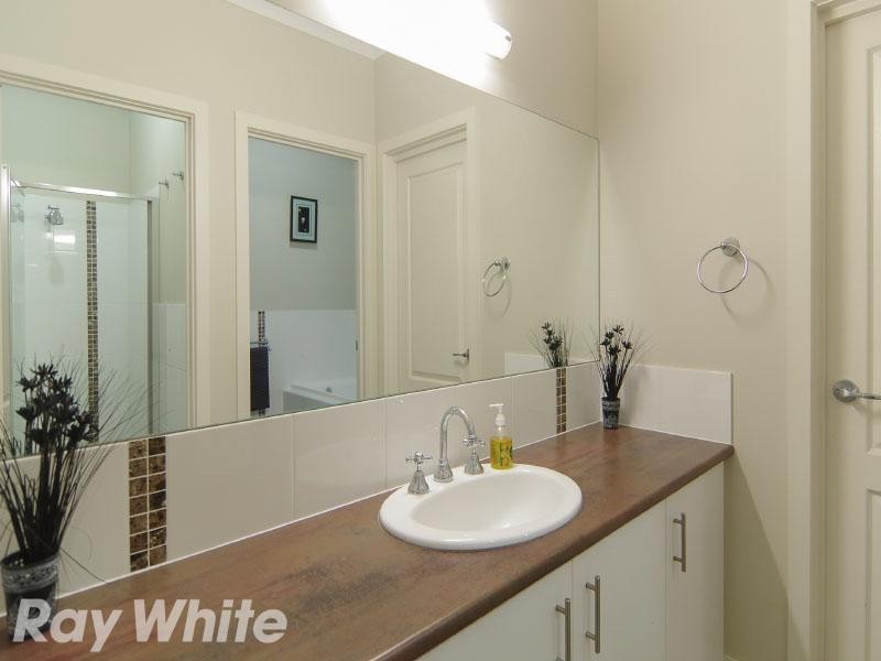 16 Salvador Street, Flagstaff Hill SA 5159