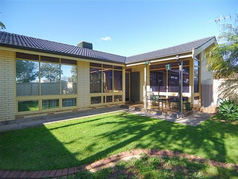 11 Jasmine Avenue, Marion SA 5043