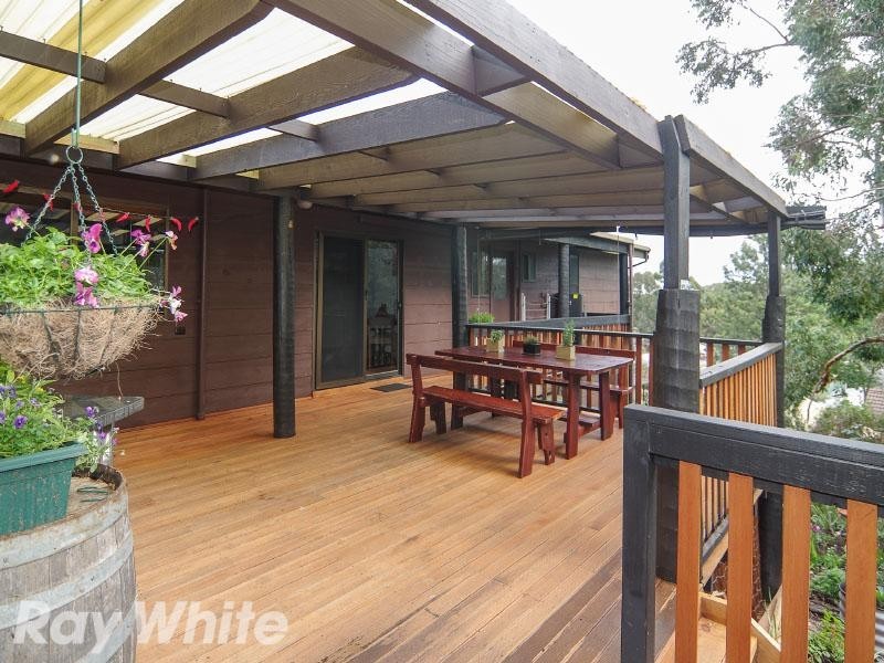 25 Oakdene Crescent, Coromandel Valley SA 5051