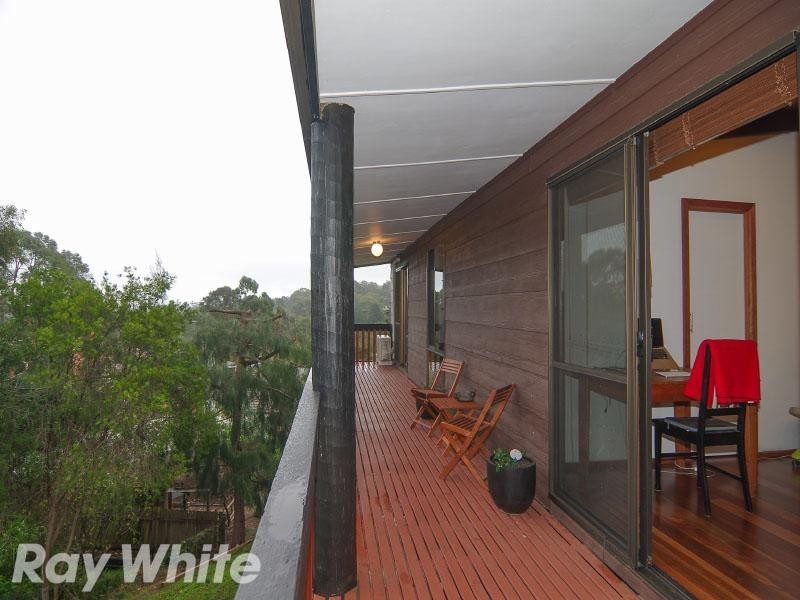 25 Oakdene Crescent, Coromandel Valley SA 5051