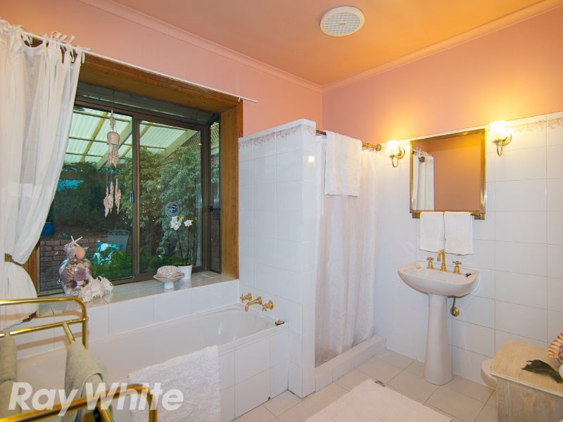 1 Randell Court, Belair SA 5052