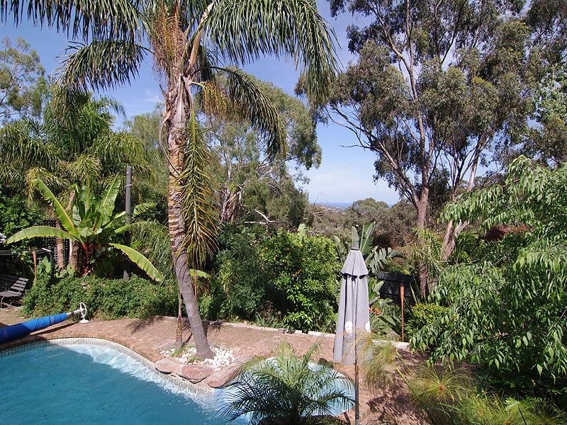 4 St Georges Terrace, Bellevue Heights SA 5050