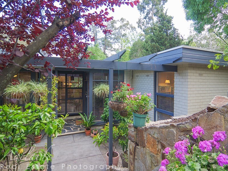 11 Douglas Street, Eden Hills SA 5050