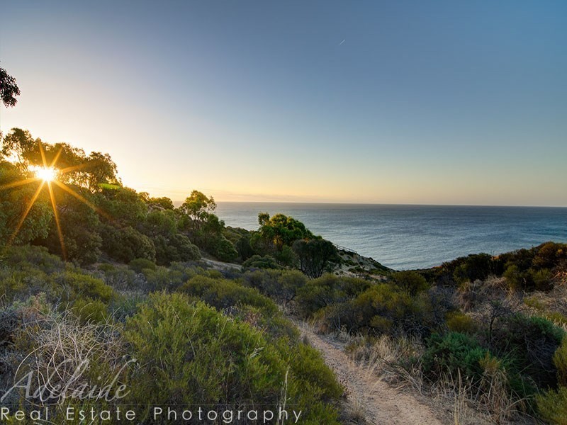 13 Petrel Close, Hallett Cove SA 5158