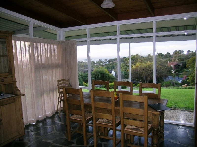 44 Ridgehaven Drive, Bellevue Heights SA 5050