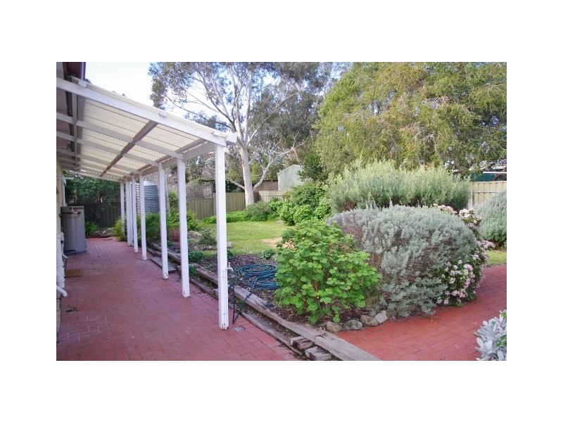 4 Hill Road, Eden Hills SA 5050