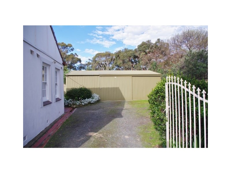 4 Hill Road, Eden Hills SA 5050