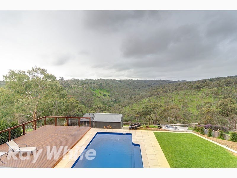 8 Baeckea Place, Eden Hills SA 5050