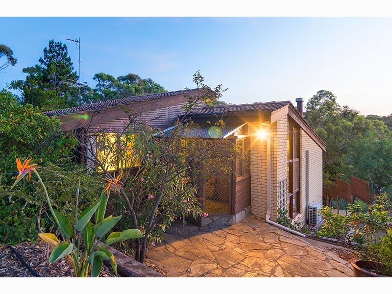 17 Ellis Avenue, Eden Hills SA 5050