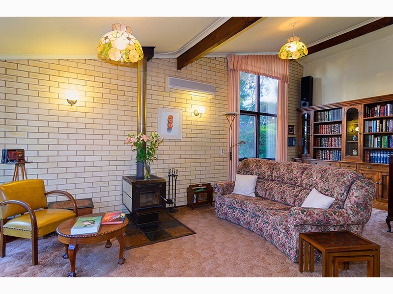 17 Ellis Avenue, Eden Hills SA 5050