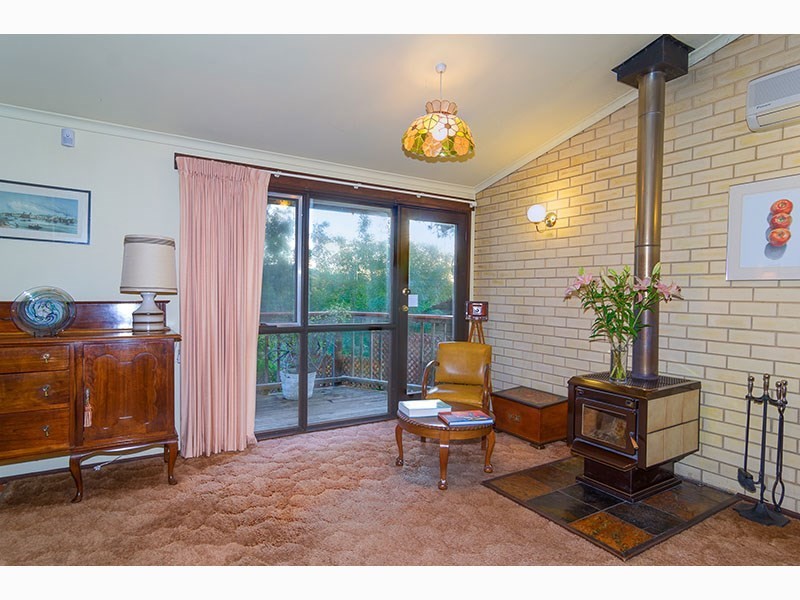 17 Ellis Avenue, Eden Hills SA 5050