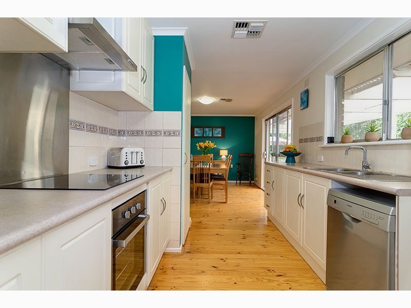 14 Boronia Avenue, Coromandel Valley SA 5051