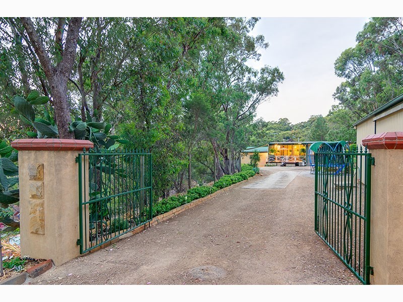 7 Ash Avenue, Belair SA 5052