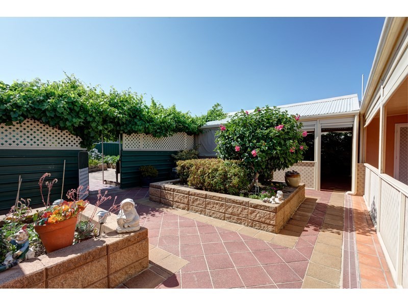 3 Eden Avenue, Bellevue Heights SA 5050