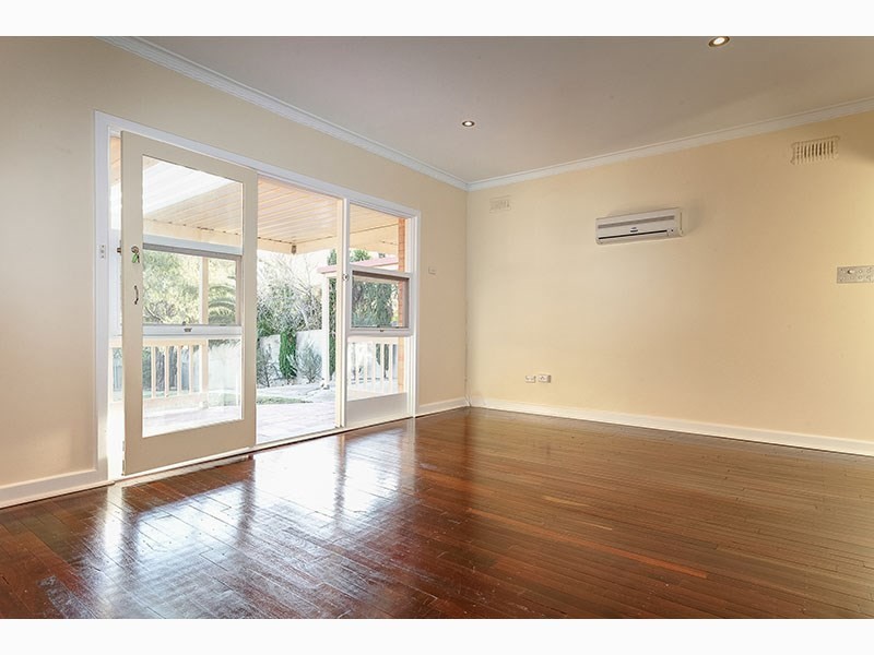 12 Jarrad Road, Happy Valley SA 5159