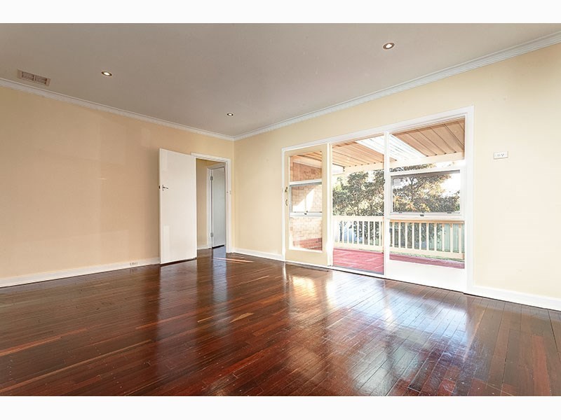 12 Jarrad Road, Happy Valley SA 5159