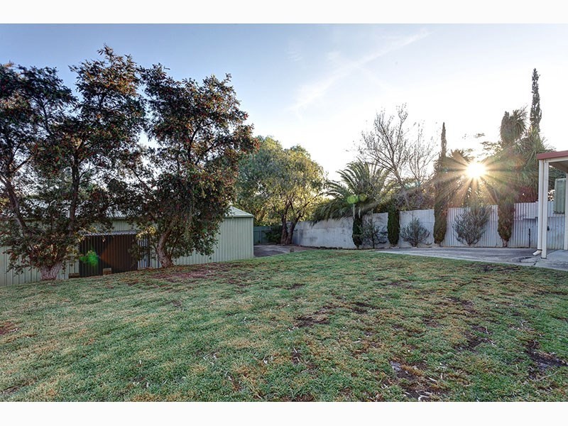 12 Jarrad Road, Happy Valley SA 5159