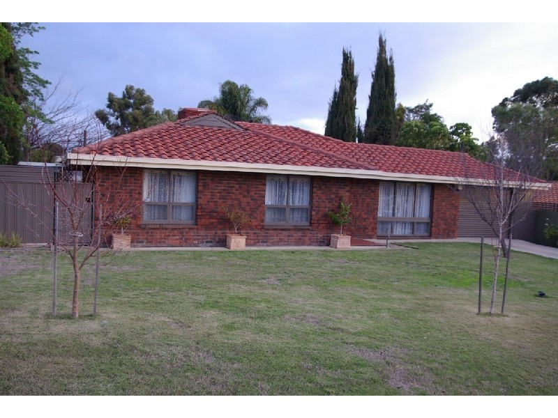 4 Stoneyhill Street, Reynella East SA 5161