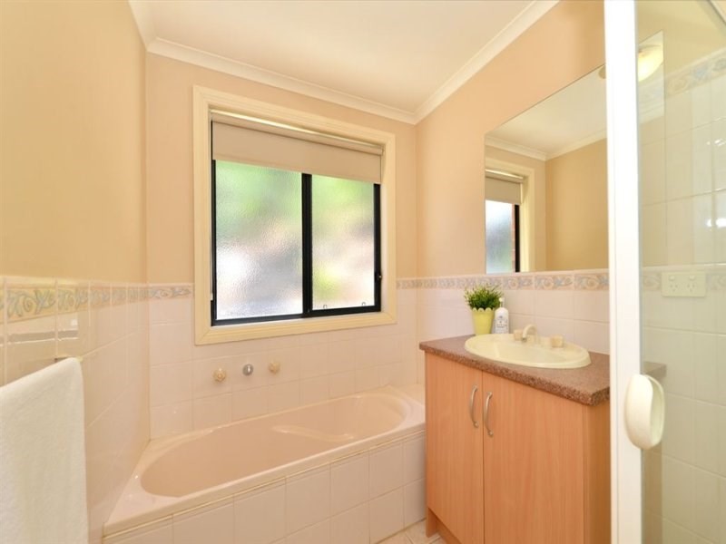 18 Meadowvale Road, Coromandel Valley SA 5051