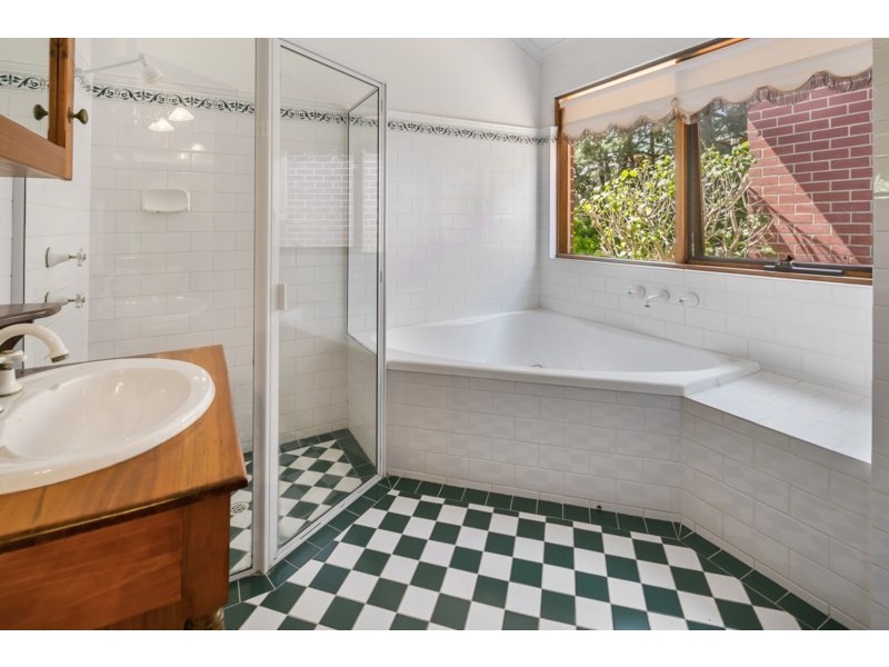 2 Tamarind Walk, Aberfoyle Park SA 5159