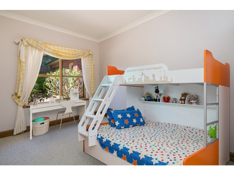 2 Tamarind Walk, Aberfoyle Park SA 5159