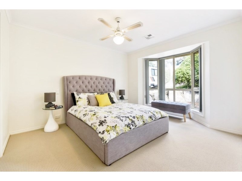 13 Lorikeet Grove, Flagstaff Hill SA 5159