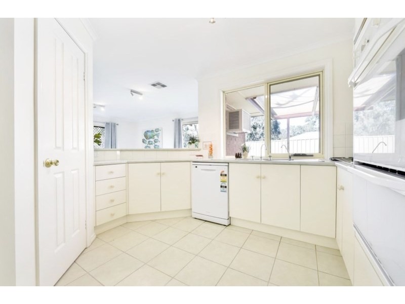 13 Lorikeet Grove, Flagstaff Hill SA 5159