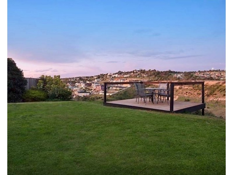 20 Freebairn Drive, Hallett Cove SA 5158