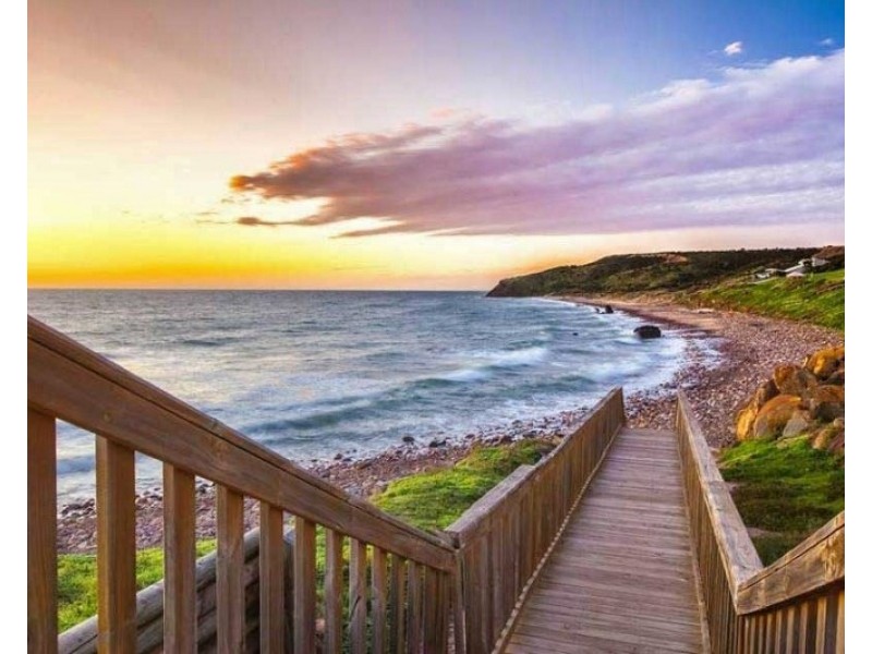 20 Freebairn Drive, Hallett Cove SA 5158