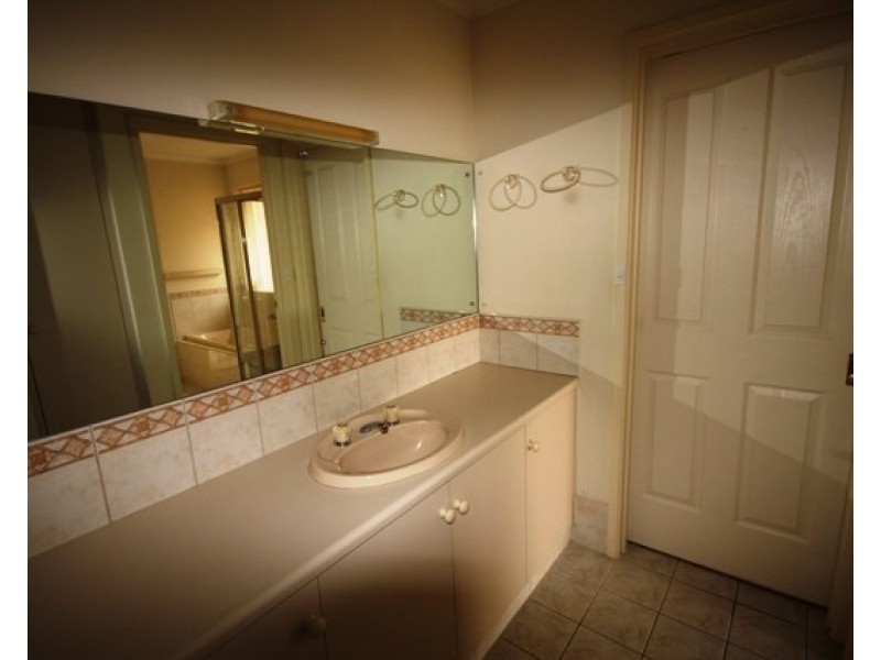 18 Spring Park Circuit, Aberfoyle Park SA 5159