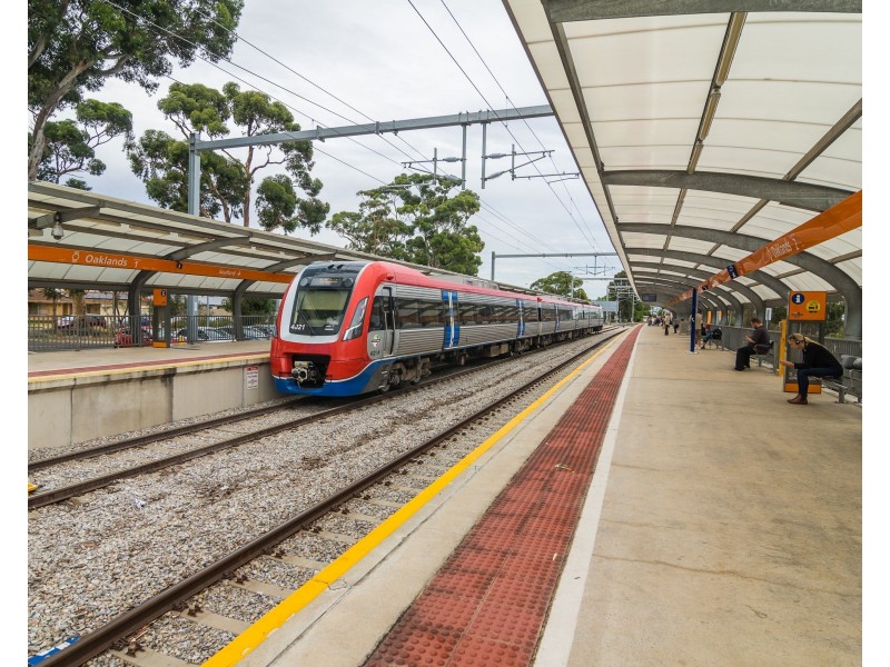 2/5 Barry Road, Oaklands Park SA 5046