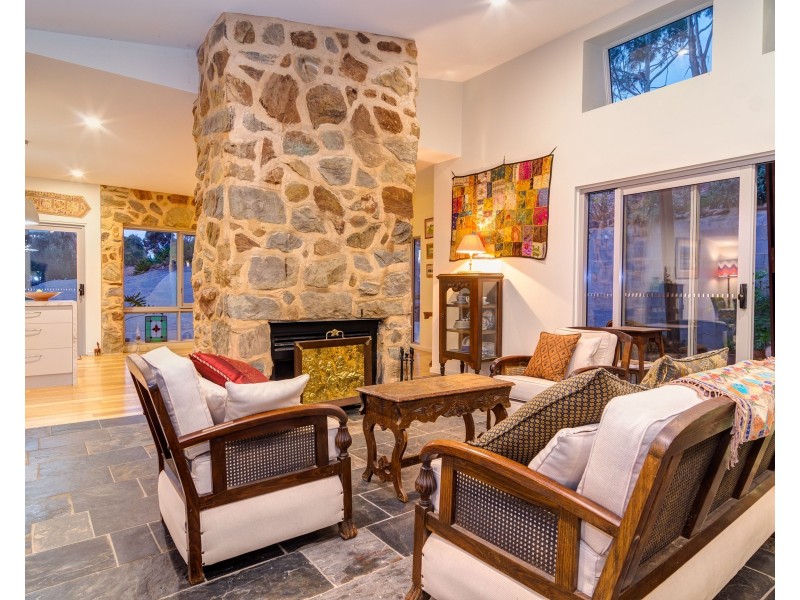 694 Main Road, Chandlers Hill SA 5159