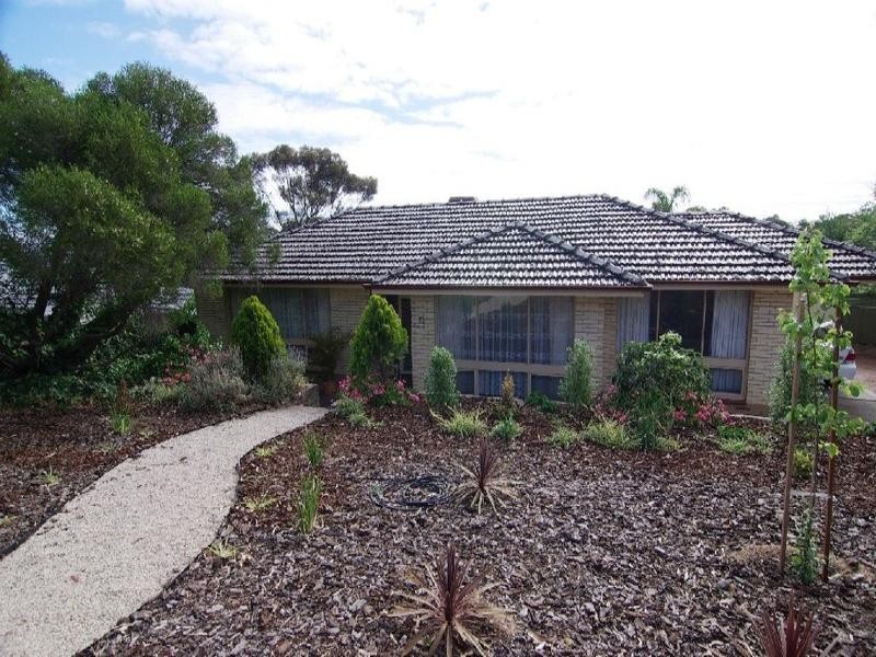 5 Nightingale Crescent, O’halloran Hill SA 5158