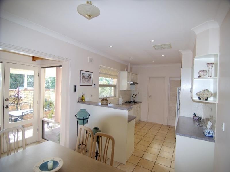 5 Nightingale Crescent, O’halloran Hill SA 5158