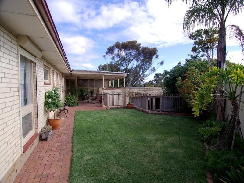 5 Nightingale Crescent, O’halloran Hill SA 5158