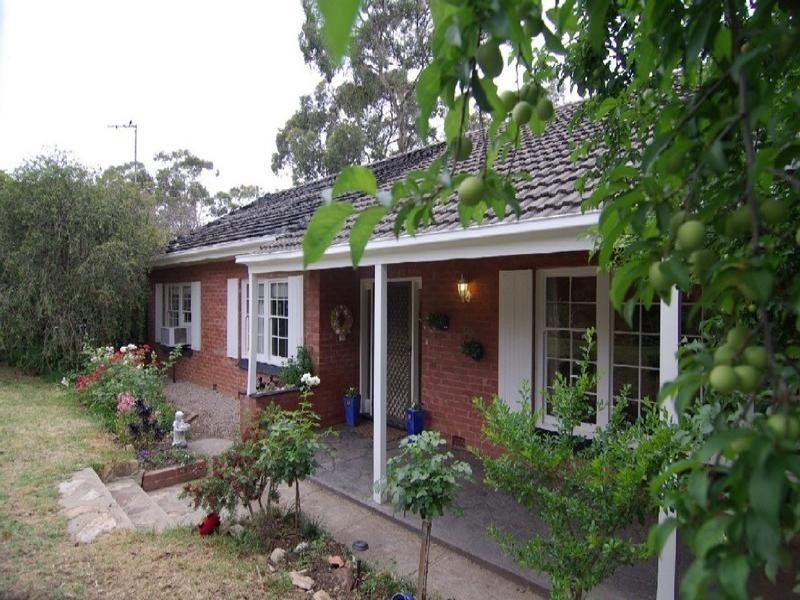 19 Parham Road, Eden Hills SA 5050