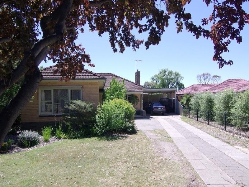 16 Gothic Road, Bellevue Heights SA 5050