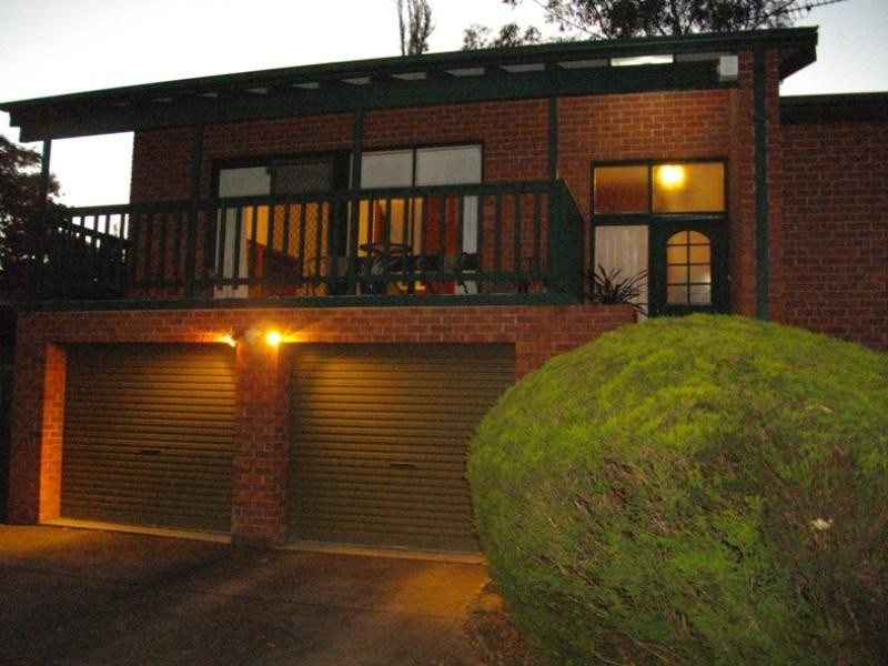 16 Durham Place, Flagstaff Hill SA 5159