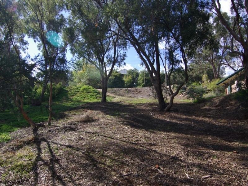 16 Deepdene Avenue, Bellevue Heights SA 5050