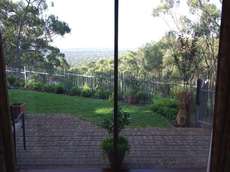 8 Mead Street, Belair SA 5052