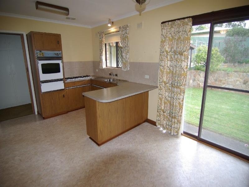 10 Mill Terrace, Eden Hills SA 5050