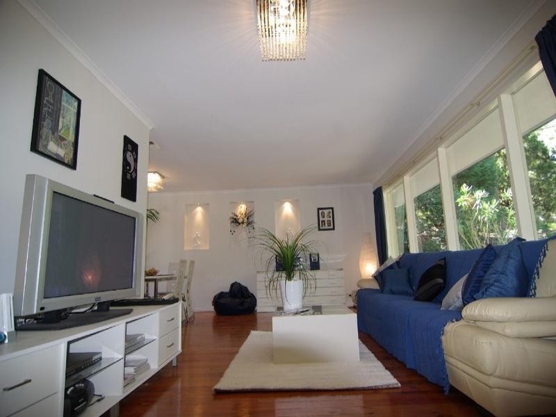 4 Valley Side Drive, Crafers SA 5152