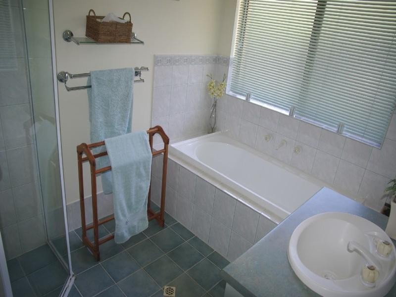 8 Rowlands Hill Road, Coromandel Valley SA 5051